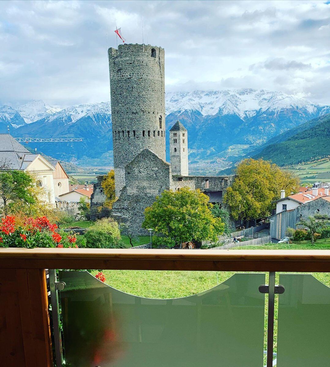 Il Lago di Resia in Bicicletta, Glorenza e Castel Coira Il Lago di Resia in Bicicletta, Glorenza e Castel Coira desktop picture