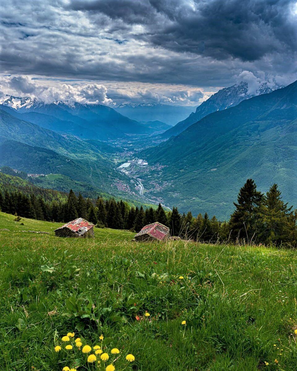 Valsaviore: Trekking tra Storia e Natura desktop picture