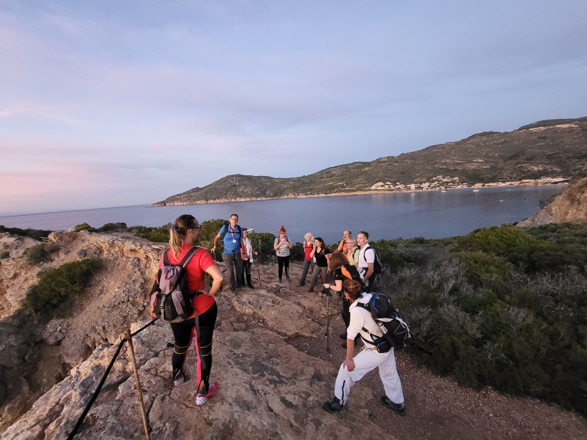 Trekking all’Isola del Giglio Trekking all’Isola del Giglio desktop picture