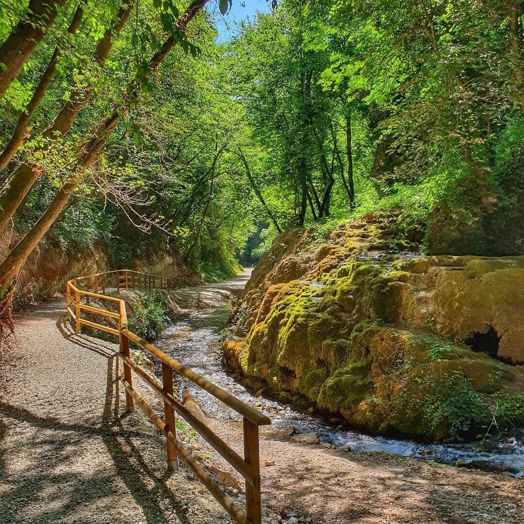 Pieve Torina: Una Camminata dal Vecchio Mulino all’Eremo di Sant’Angelo Pieve Torina: Una Camminata dal Vecchio Mulino all’Eremo di Sant’Angelo desktop picture