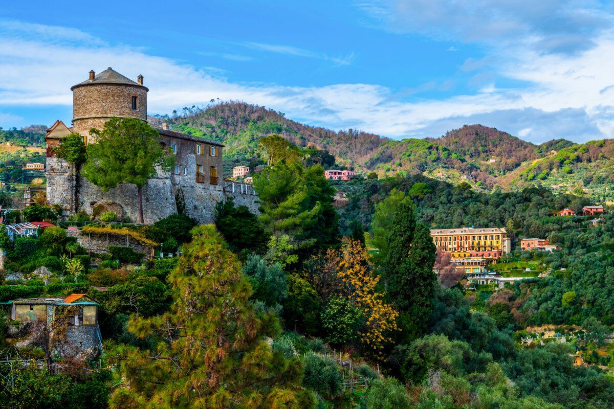 Una Passeggiata al Faro di Portofino desktop picture