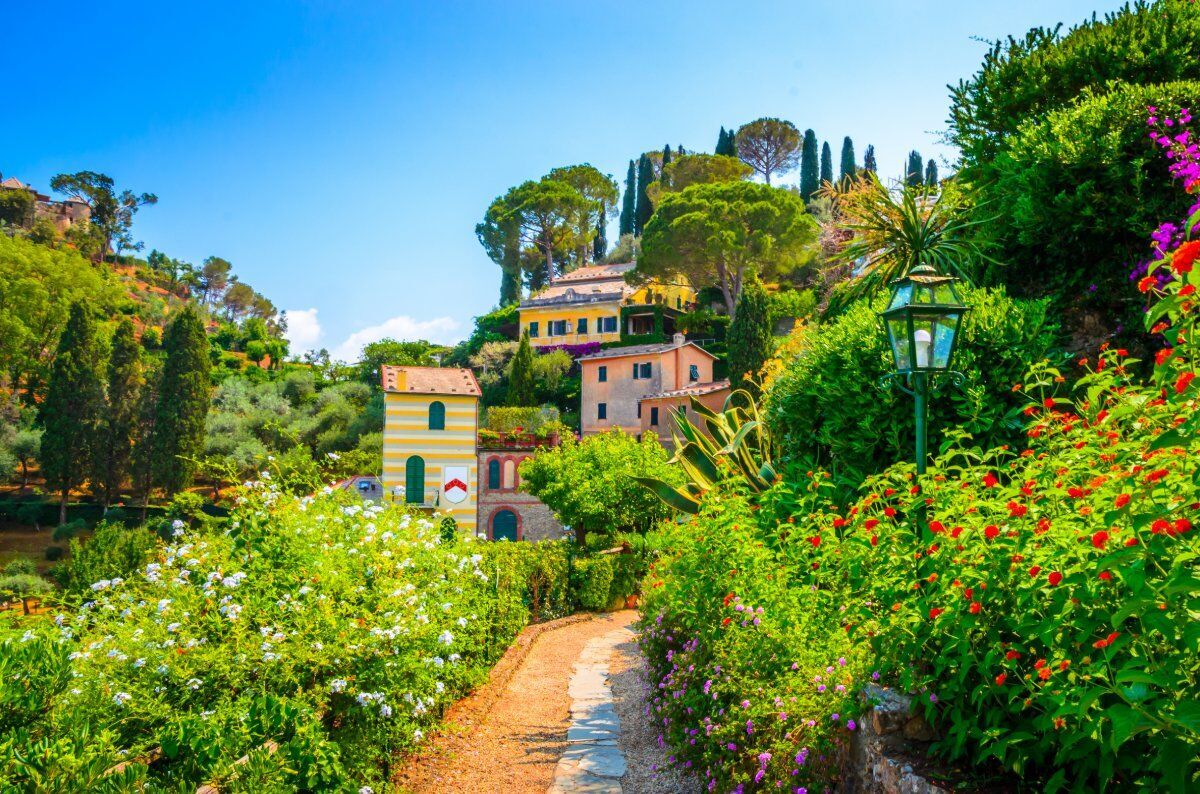 Una Passeggiata al Faro di Portofino desktop picture