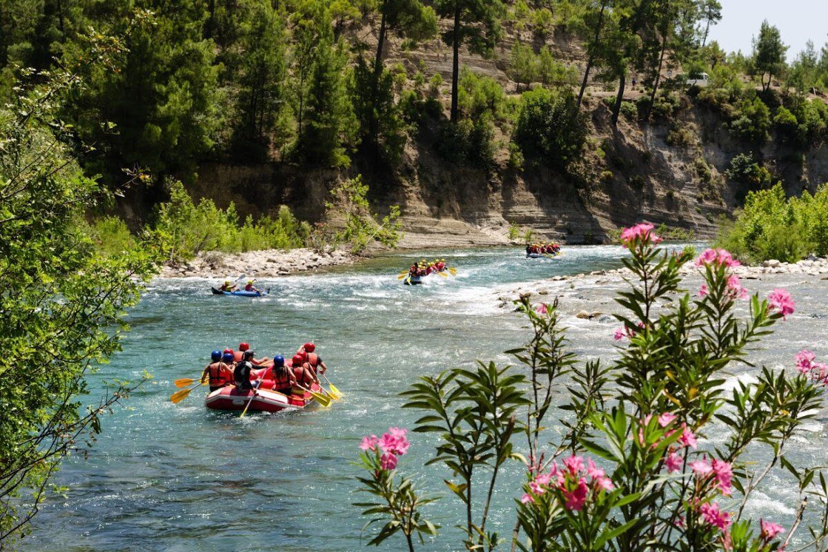 Rafting nel Fiume Adige e Valpolicella in Bici Elettrica desktop picture