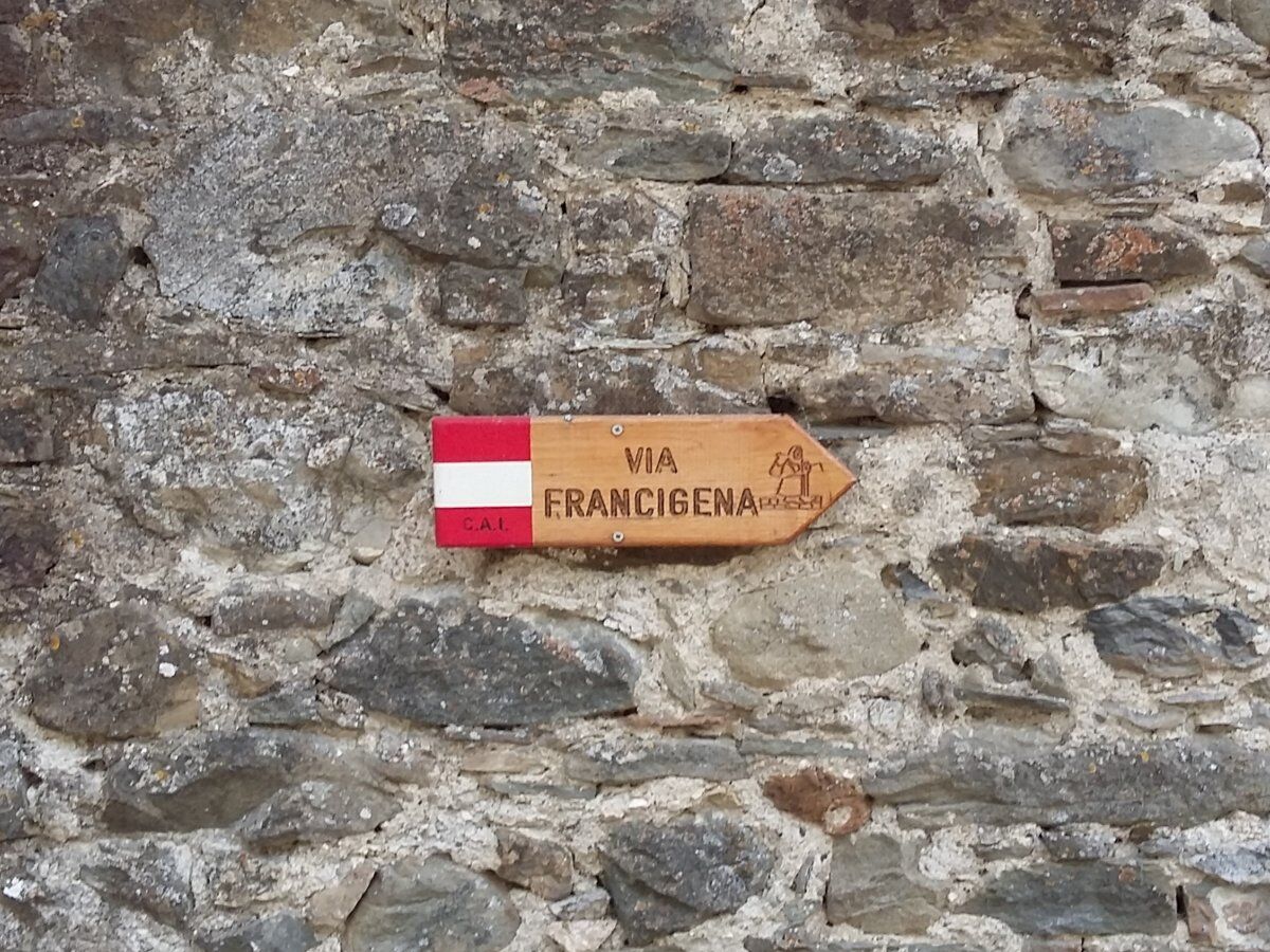 I Suggestivi Sentieri della Via Francigena in Lunigiana desktop picture