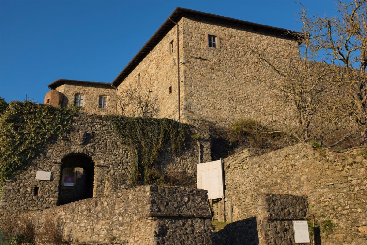 Escursione a Pontremoli: La Città Medievale e Barocca desktop picture
