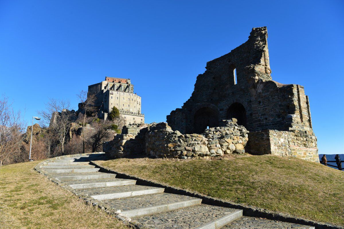 L’Incantevole Sacra di San Michele (Online) L’Incantevole Sacra di San Michele (Online) desktop picture