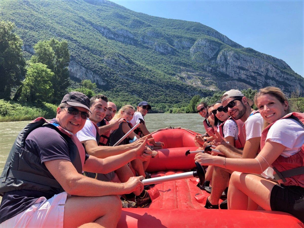 Discesa in Rafting con Aperitivo alla Chiusa di Ceraino desktop picture