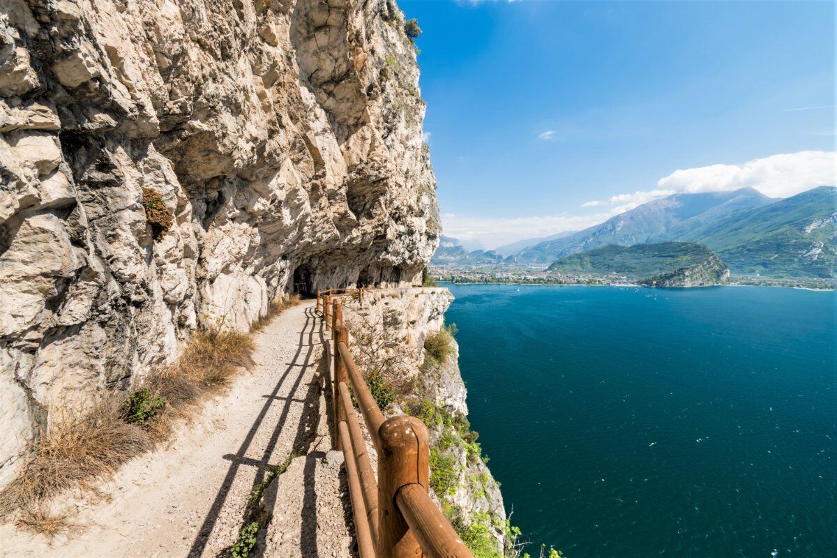 Vacanze Pasquali a Riva del Garda Vacanze Pasquali a Riva del Garda desktop picture