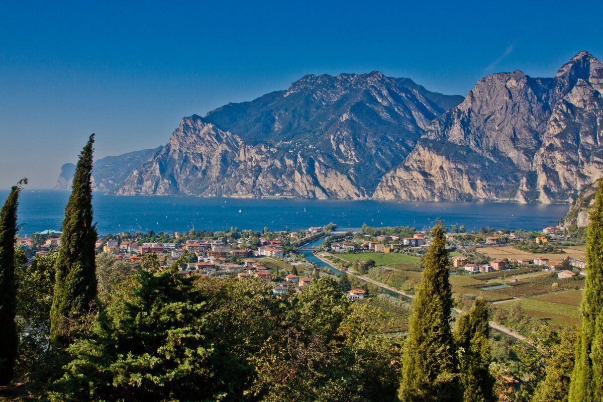 Vacanze Pasquali a Riva del Garda Vacanze Pasquali a Riva del Garda desktop picture