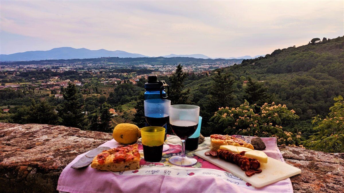 Tra i Borghi della Valdinievole: Escursione e Apericena al Tramonto desktop picture