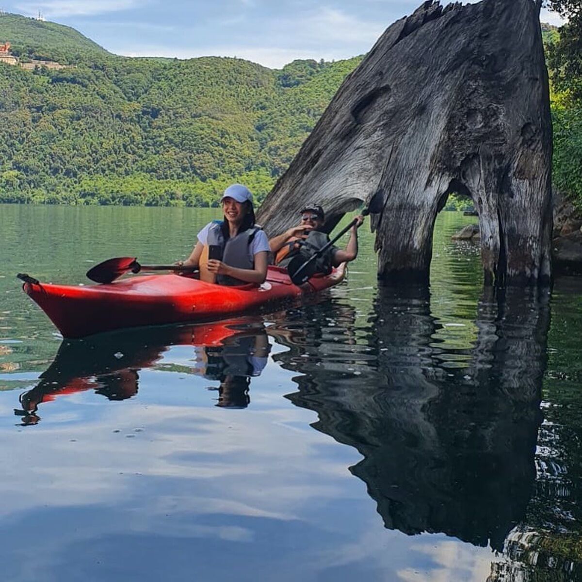 Tour in Kayak della Roma Antica: il Lago dei Papi e degli Imperatori Tour in Kayak della Roma Antica: il Lago dei Papi e degli Imperatori desktop picture