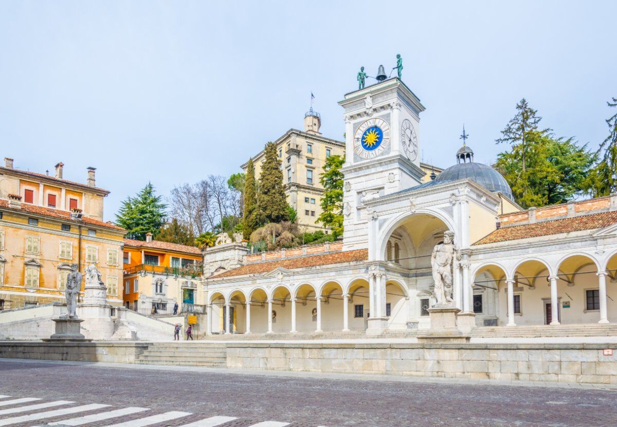 Udine Liberty: Un Tour avvolti dalla Magia del Novecento desktop picture