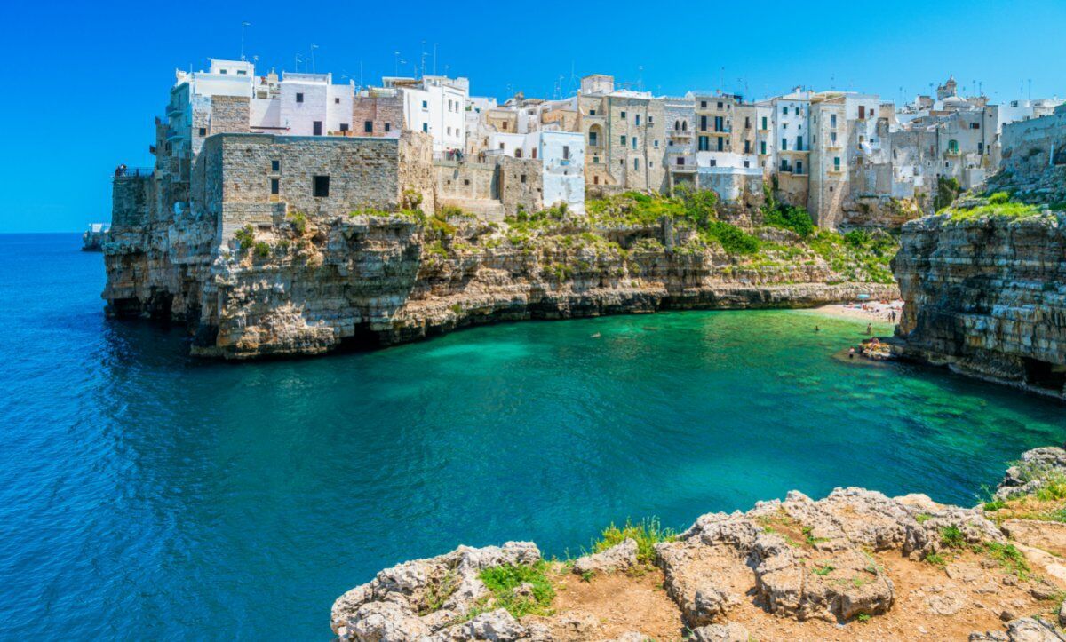 Puglia e Matera: Una Settimana Tra Mare e Cultura desktop picture