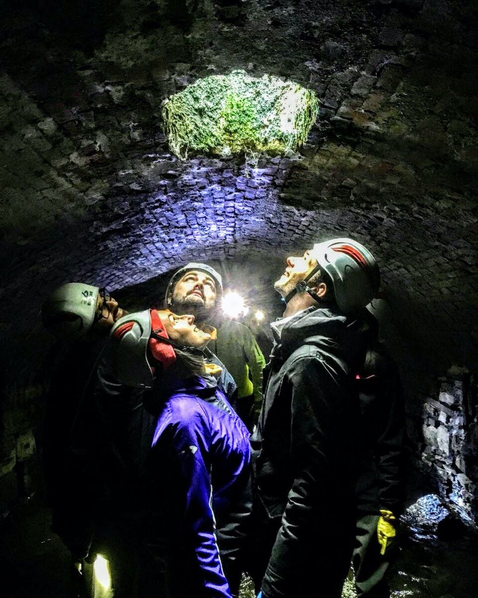 Speleologia Urbana: Tour alla Scoperta della Brescia Sotterranea desktop picture