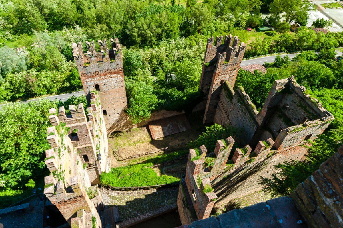 Castell'Arquato: Un Magico Percorso nel Medioevo Castell'Arquato: Un Magico Percorso nel Medioevo desktop picture