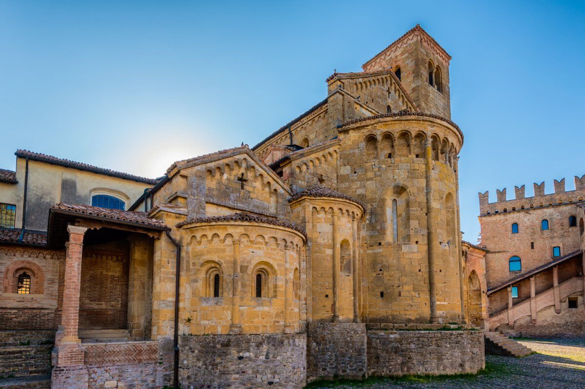 Castell'Arquato: Un Magico Percorso nel Medioevo desktop picture