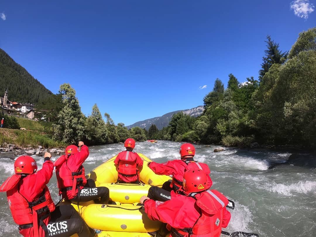 Emozionante Rafting lungo le Rapide del Fiume Noce Emozionante Rafting lungo le Rapide del Fiume Noce desktop picture