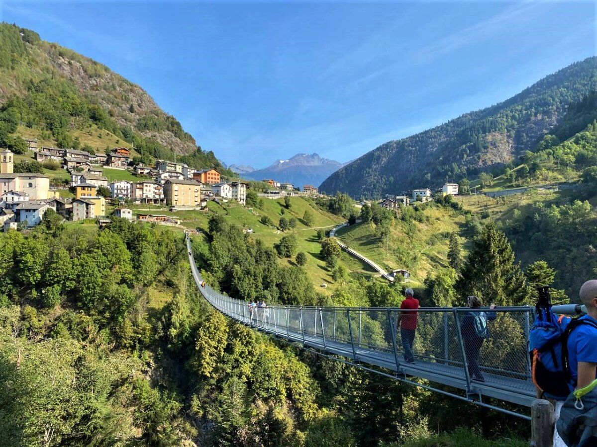 Escursione al Ponte nel Cielo: il più alto d’Europa desktop picture