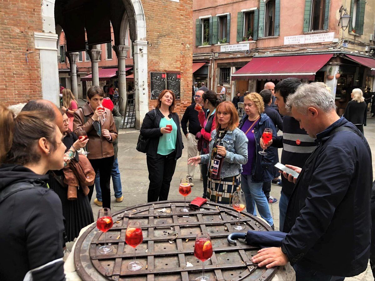 Bacaro Tour a Santa Croce e San Polo: immersione nei Sapori Veneziani desktop picture