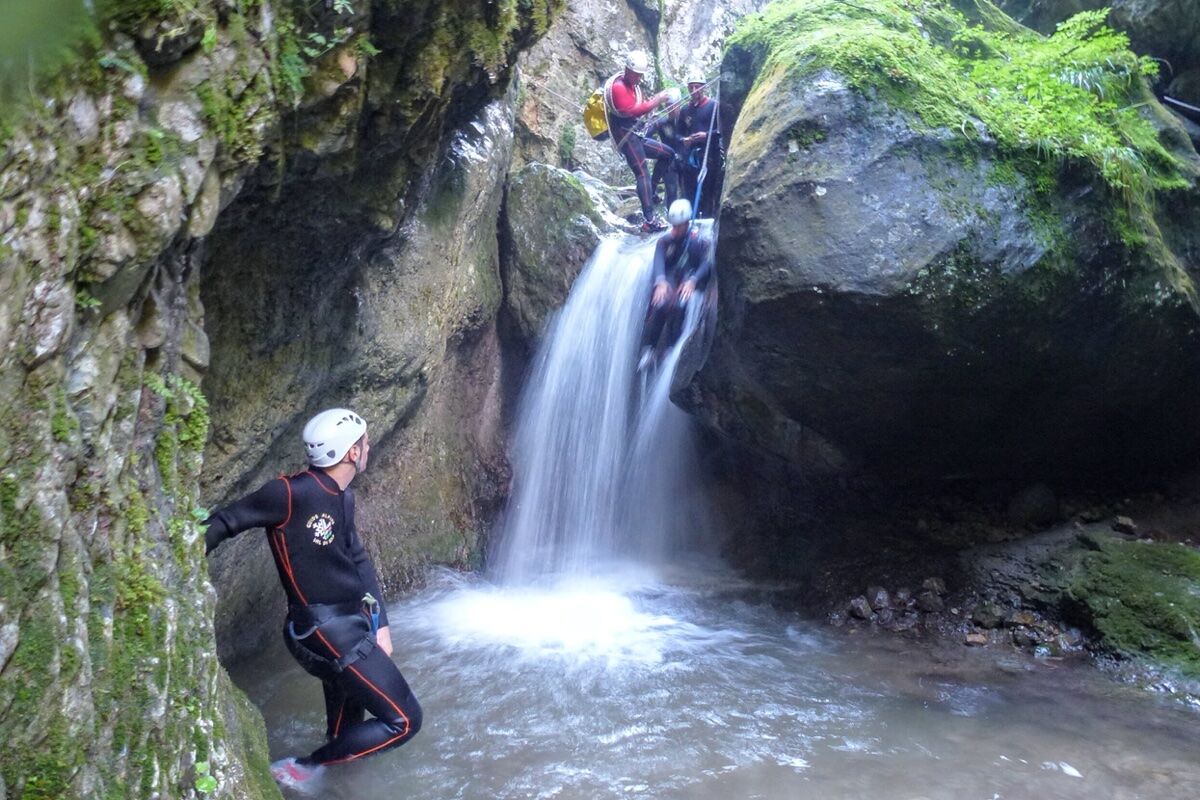 Uno Spettacolare Canyoning in Val di Sole desktop picture