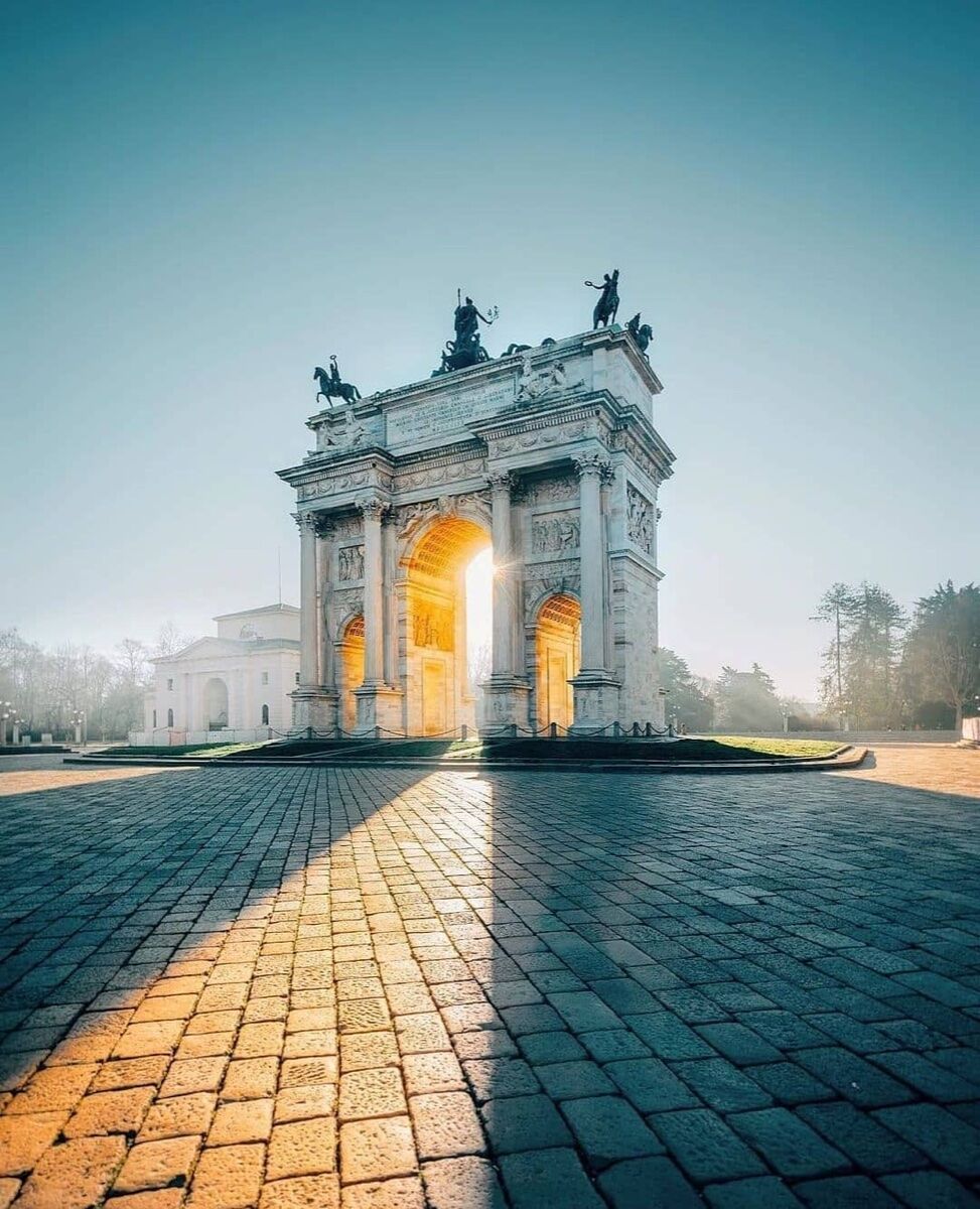 Workshop in Lingua Inglese: tra Leggende e Misteri Meneghini Workshop in Lingua Inglese: tra Leggende e Misteri Meneghini desktop picture