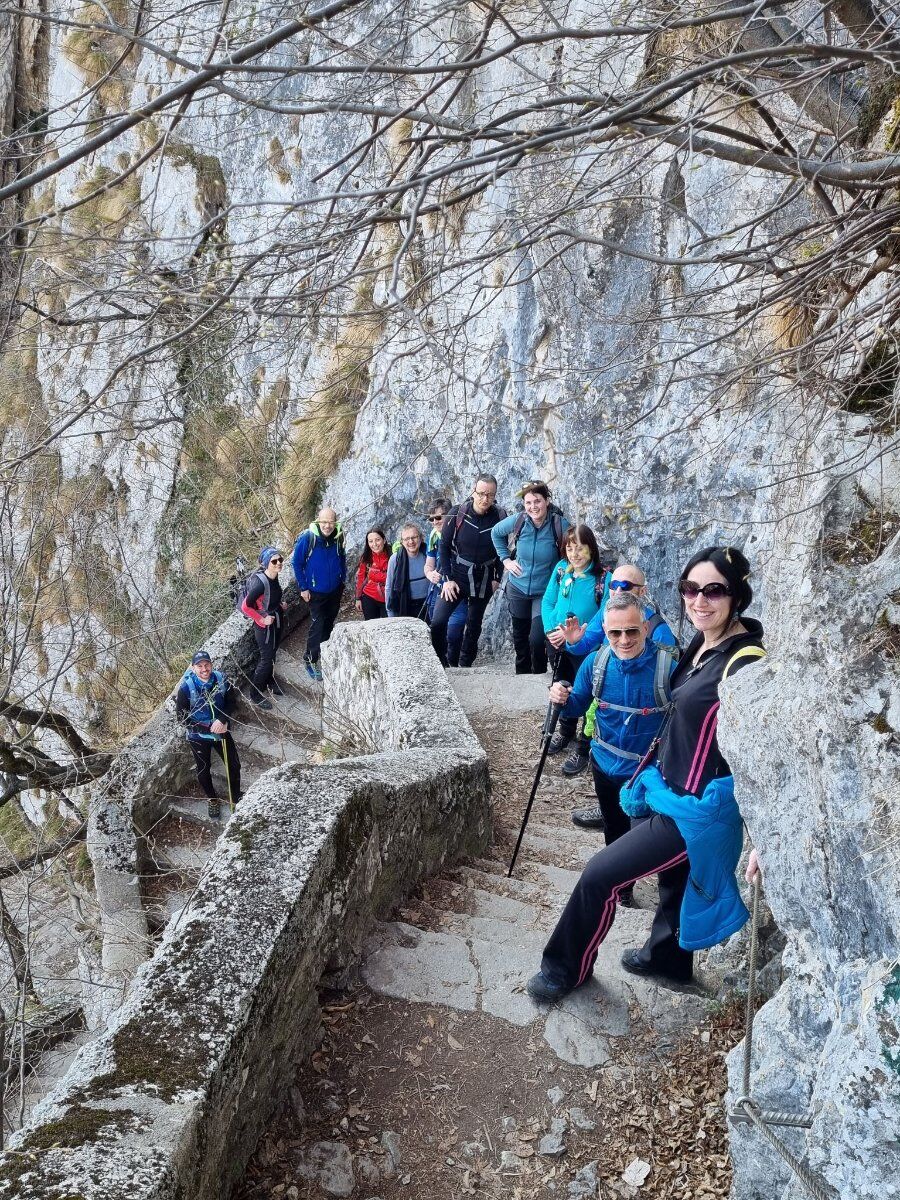 Trekking lungo il Sentiero del Vajo dell’Orsa desktop picture