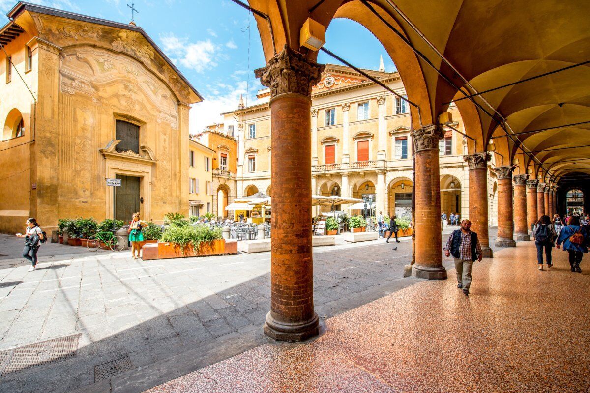 Visita Guidata della Bologna Noir: I Gialli della Città Rossa desktop picture