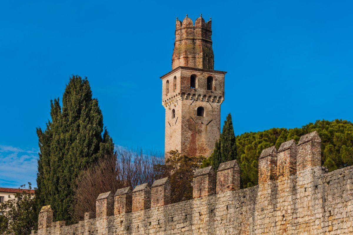 Visita Guidata del Castello di San Salvatore Visita Guidata del Castello di San Salvatore desktop picture