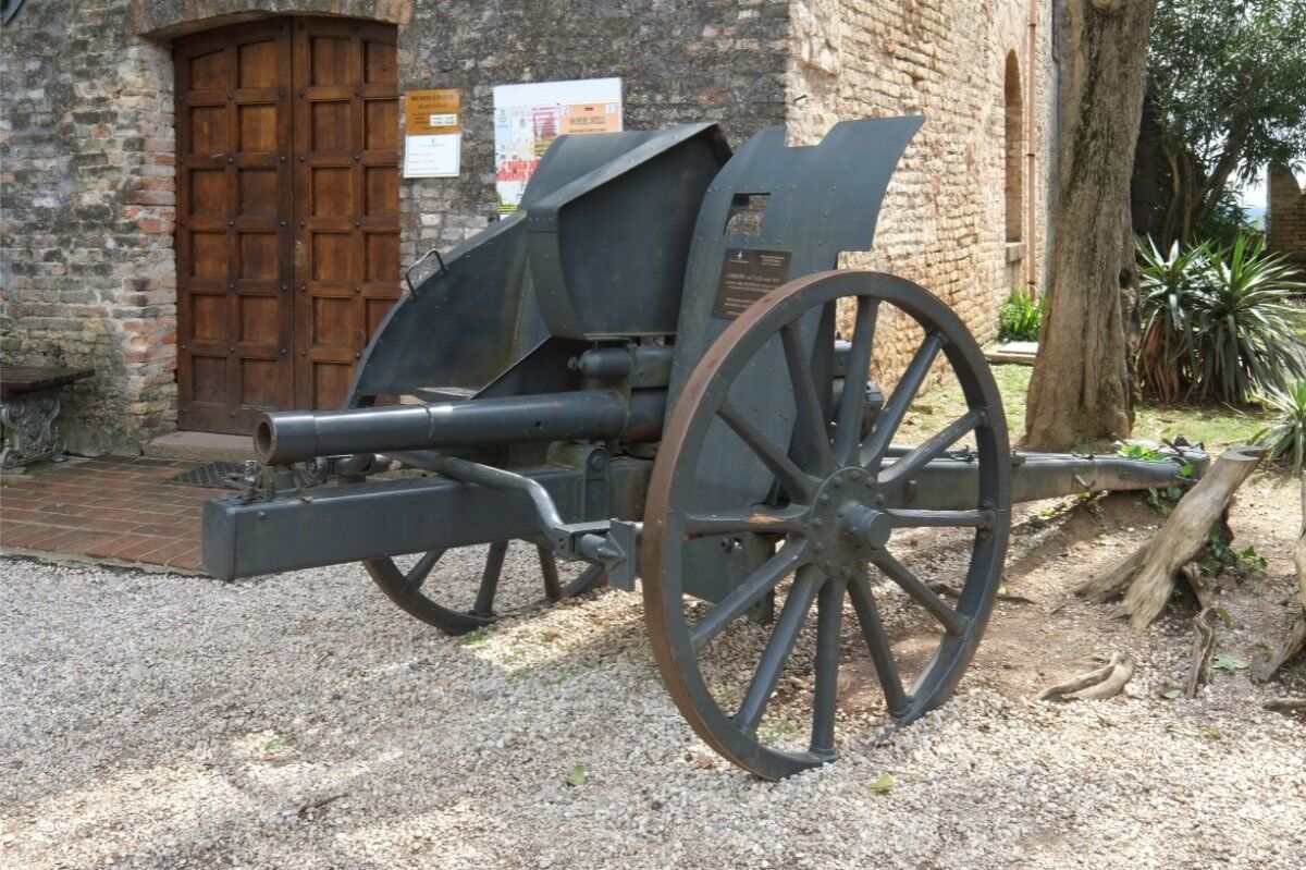 Visita Guidata del Castello di San Salvatore Visita Guidata del Castello di San Salvatore desktop picture