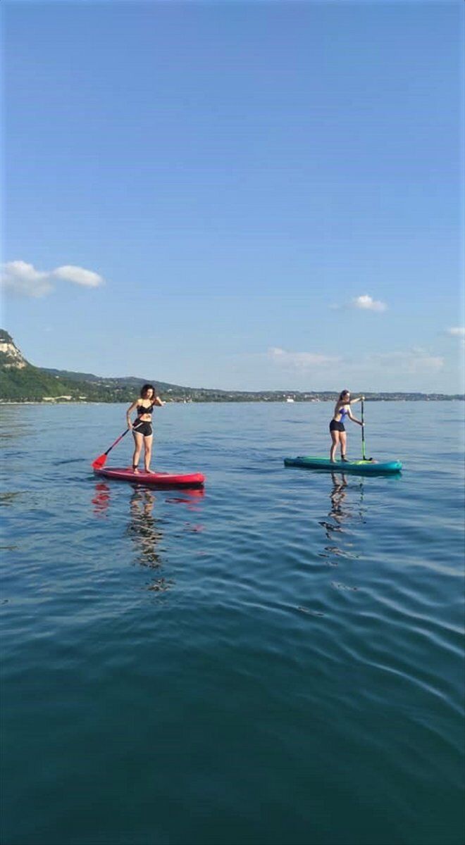 Sup con Yoga tra i mille colori di Punta San Vigilio Sup con Yoga tra i mille colori di Punta San Vigilio desktop picture