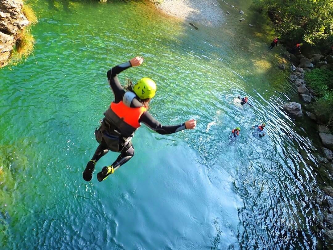 Canyoning Spettacolare tra le Cascate di Tignale sul Lago di Garda Canyoning Spettacolare tra le Cascate di Tignale sul Lago di Garda desktop picture