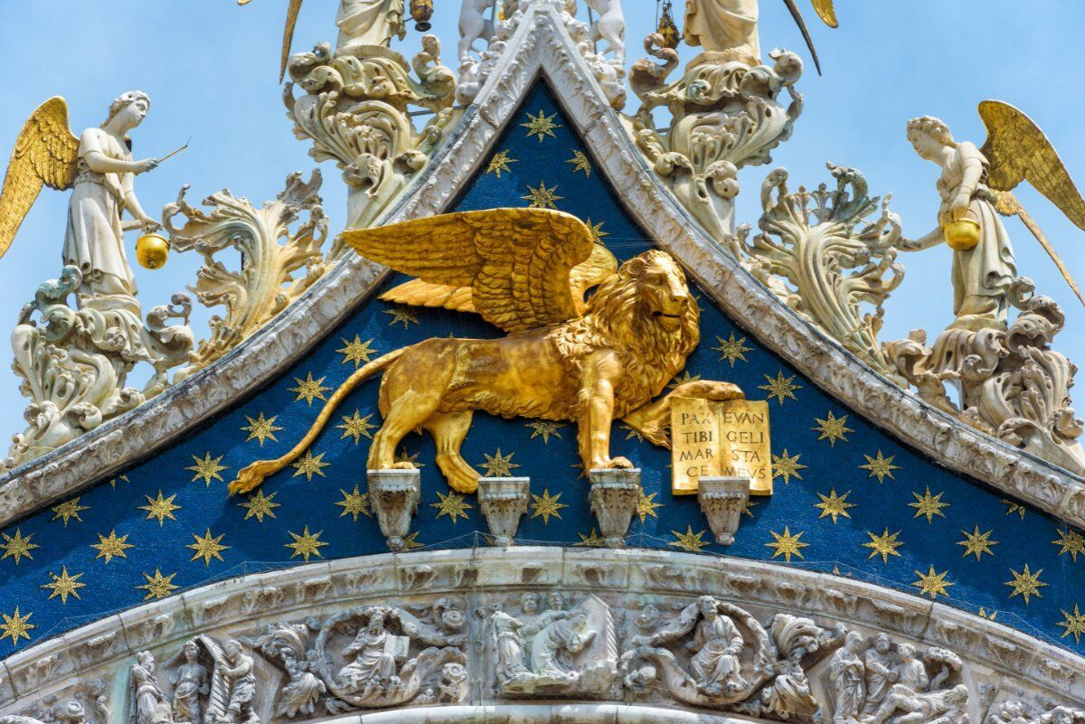 Tour inedito in Piazza San Marco: tra astrologia e mitologia desktop picture