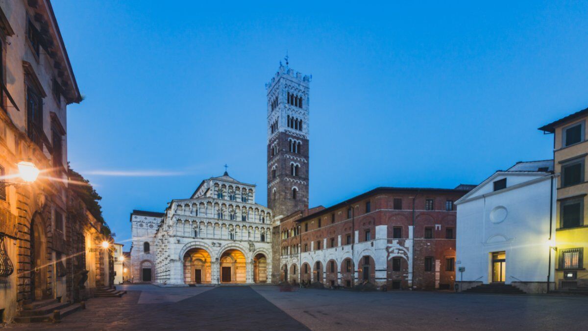 Lucca Insolita: Tour Serale tra Magia e Mistero desktop picture