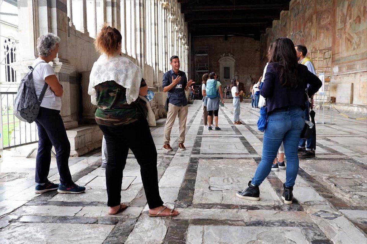 Visita guidata al Camposanto: tra storia, arte e religione desktop picture