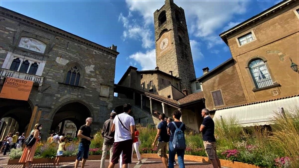 Pranzo allo storico Circolino Città Alta a Bergamo desktop picture