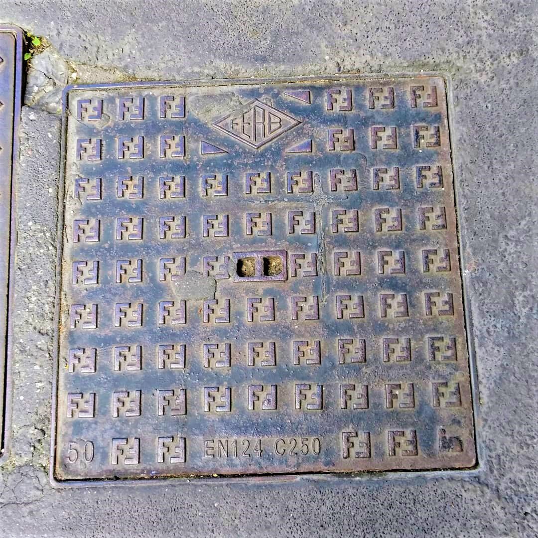 Le Storie Insolite di Milano: Un Tour attraverso l’Arredo Urbano Le Storie Insolite di Milano: Un Tour attraverso l’Arredo Urbano desktop picture