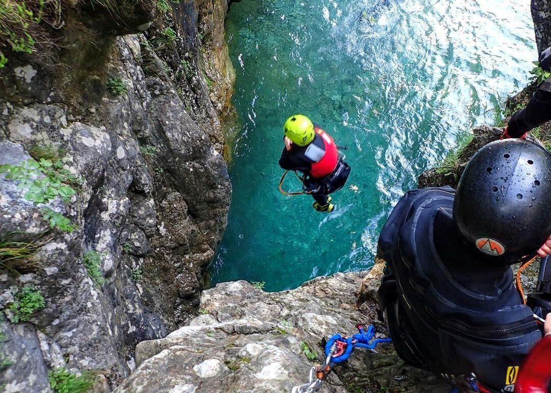 Canyoning Adrenalinico lungo il Torrente Palvico desktop picture