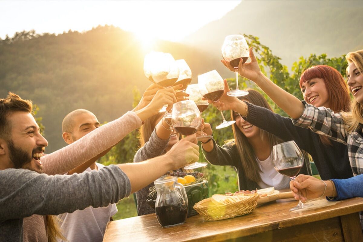 Degustazione al Tramonto tra i Filari Degustazione al Tramonto tra i Filari desktop picture