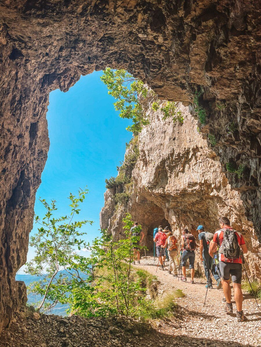 Le 52 Gallerie del Pasubio: Trekking nella storia desktop picture