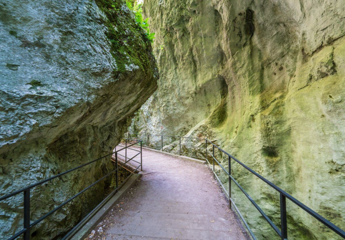 Trekking Serale tra le Spettacolari Gole dell’Infernaccio Trekking Serale tra le Spettacolari Gole dell’Infernaccio desktop picture