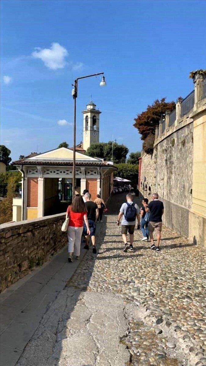 Passeggiata attraverso la Storia: i Castelli di Bergamo desktop picture