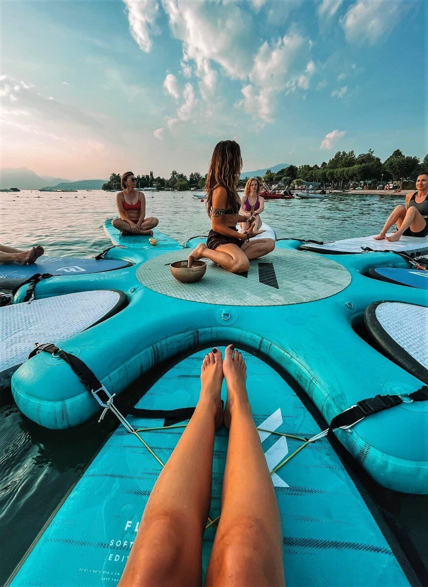 BEAT - Sup Yoga al tramonto sul Lago di Garda (solo donne) desktop picture