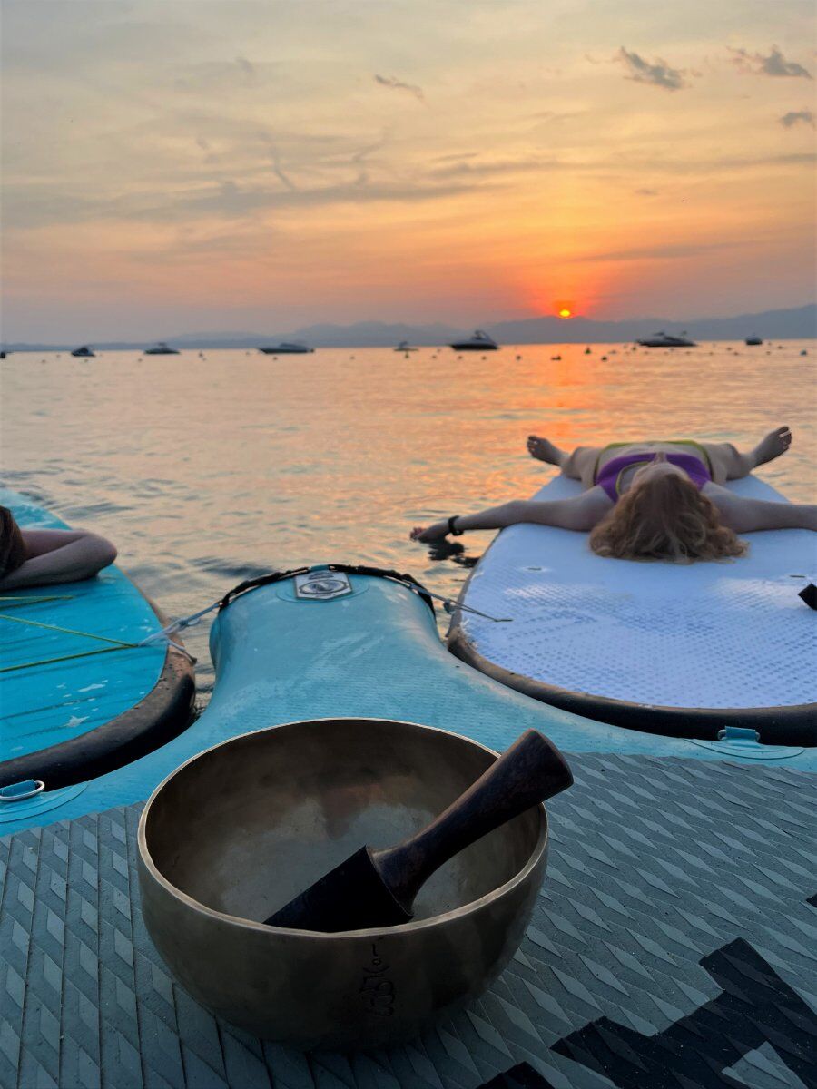 BEAT - Sup Yoga al tramonto sul Lago di Garda (solo donne) desktop picture