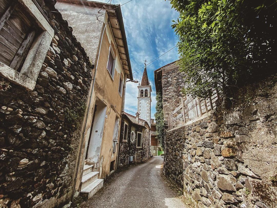 Le Colline di Brogliano: Passeggiata e Aperitivo sul Vulcano Le Colline di Brogliano: Passeggiata e Aperitivo sul Vulcano desktop picture