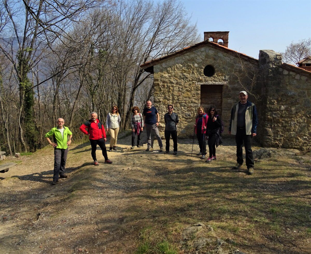 Eremi e vulcani: camminata sulle colline di Bassano Eremi e vulcani: camminata sulle colline di Bassano desktop picture