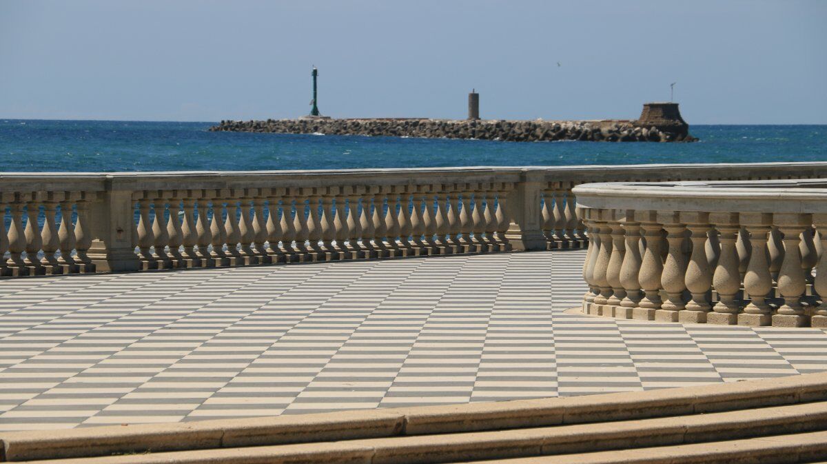 Livorno Pittorica: Passeggiata nel Lungomare di Fattori Livorno Pittorica: Passeggiata nel Lungomare di Fattori desktop picture