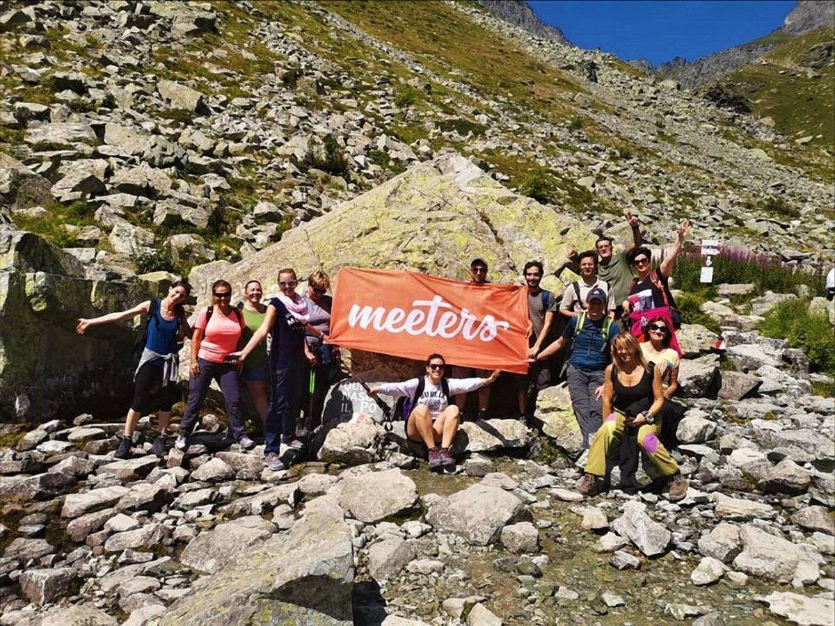 Trekking al Pian del Re: Il Fascino del Monviso e delle Sorgenti del Po desktop picture