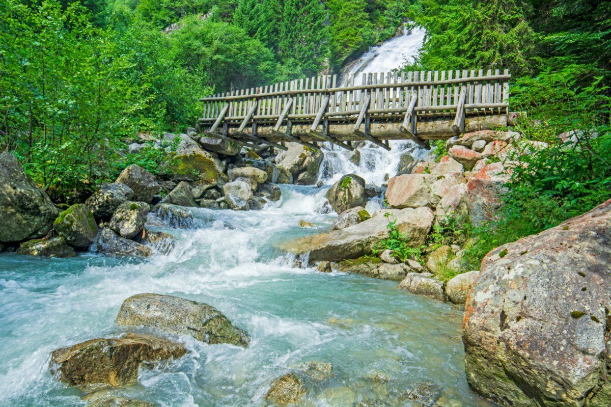 Le Dolomiti di Brenta: Escursione alle Cascate della Vallesinella desktop picture