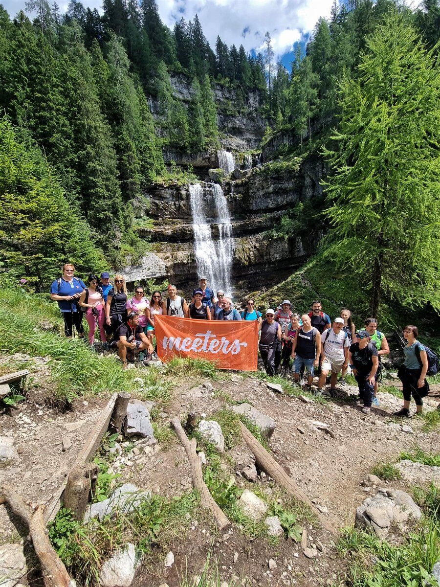 Le Dolomiti di Brenta: Escursione alle Cascate della Vallesinella desktop picture