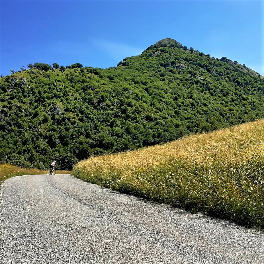 La Scenic Route 65: Magico Tour in E-Bike con Vista sul Lago di Como La Scenic Route 65: Magico Tour in E-Bike con Vista sul Lago di Como desktop picture